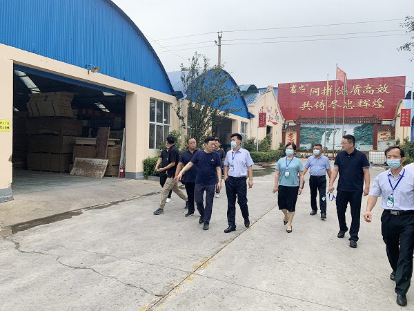 汤阴县人大常委会副主任石主任参观考察县人大代表赵国军所在企业